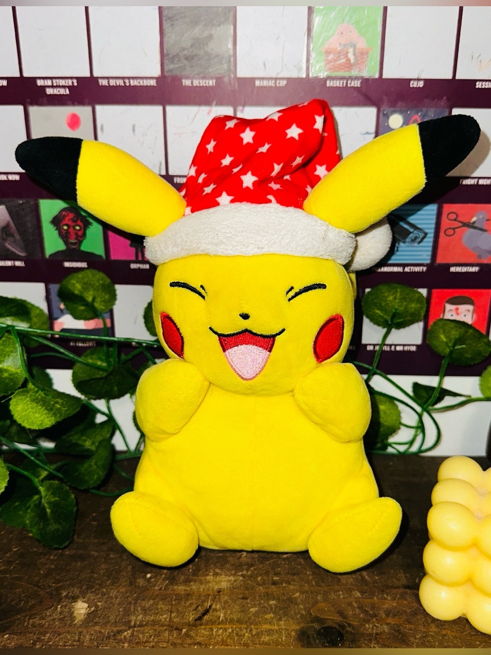 Pokémon Pikachu Pokémon  Holiday Plush